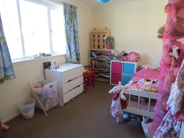  Image of 3 bedroom End of Terrace for sale in Severn Close Cosham Portsmouth PO6 at Severn Close  Portsmouth, PO6 4BB