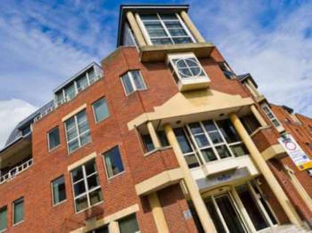  Image of Detached house to rent in Sheen Road Richmond TW9 at Richmond TW9 Richmond, TW9 1AE