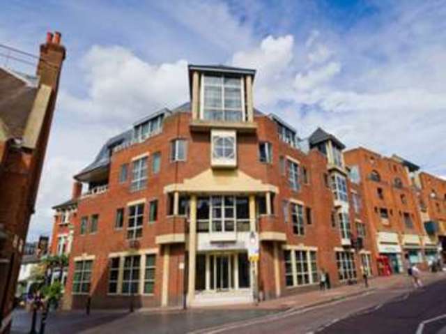  Image of Detached house to rent in Sheen Road Richmond TW9 at Richmond TW9 Richmond, TW9 1AE