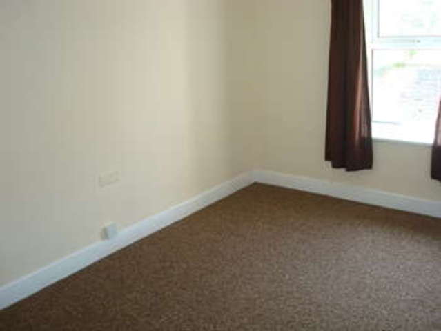  Image of 1 bedroom Flat to rent in Sherwell Lane Torquay TQ2 at Chelston Torquay Cockington, TQ2 6BG