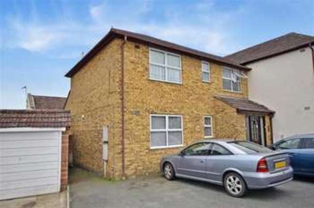  Image of 1 bedroom Ground Flat for sale in Shortlands Road Sittingbourne ME10 at Sittingbourne Kent Sittingbourne, ME10 3JU