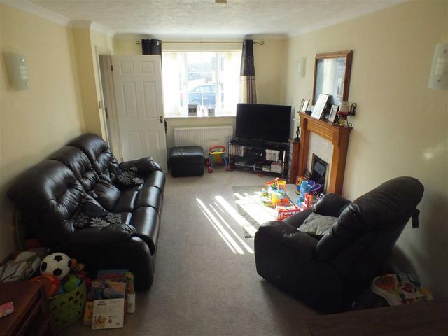  Image of 3 bedroom Property for sale in Shrewton Close Trowbridge BA14 at Shrewton Close Trowbridge Trowbridge, BA14 0XS