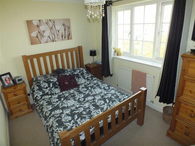  Image of 3 bedroom Property for sale in Shrewton Close Trowbridge BA14 at Shrewton Close Trowbridge Trowbridge, BA14 0XS