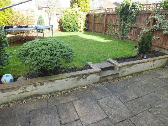  Image of 3 bedroom Property for sale in Shrewton Close Trowbridge BA14 at Shrewton Close Trowbridge Trowbridge, BA14 0XS