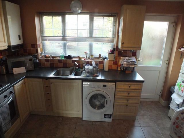  Image of 3 bedroom Property for sale in Shrewton Close Trowbridge BA14 at Shrewton Close Trowbridge Trowbridge, BA14 0XS