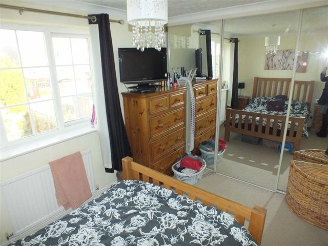  Image of 3 bedroom Property for sale in Shrewton Close Trowbridge BA14 at Shrewton Close Trowbridge Trowbridge, BA14 0XS