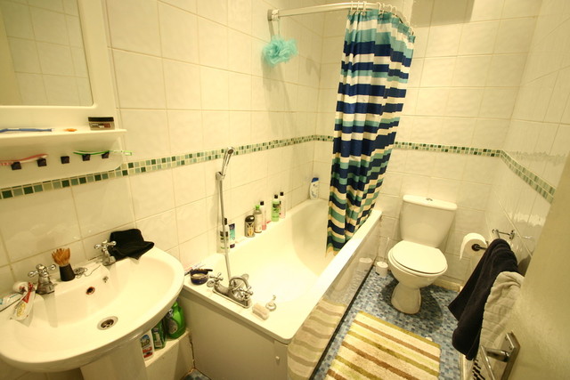  Image of 3 bedroom Flat Share to rent in Simonside Terrace Heaton Newcastle upon Tyne NE6 at Simonside Terrace  Newcastle Upon Tyne, NE6 5LF