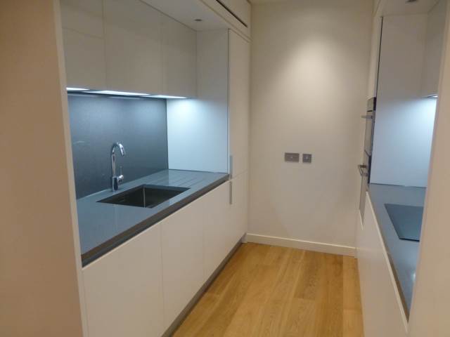  Image of 1 bedroom Flat to rent in Simpson Loan Edinburgh EH3 at Meadows Edinburgh Edinburgh, EH3 9GQ