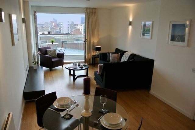  Image of 1 bedroom Apartment to rent in Goulden Street Manchester M4 at 49 Goulden Street  Manchester City, M4 5EN