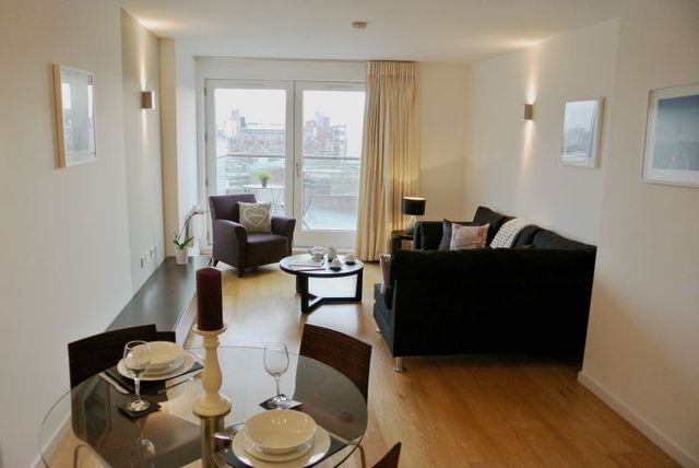  Image of 1 bedroom Apartment to rent in Goulden Street Manchester M4 at 49 Goulden Street  Manchester City, M4 5EN