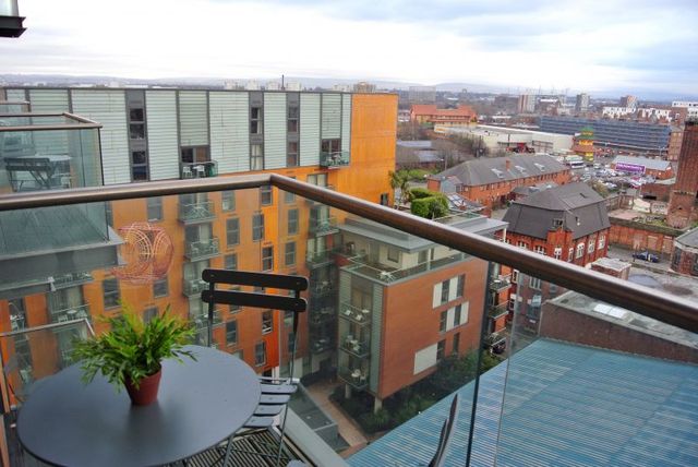  Image of 1 bedroom Apartment to rent in Goulden Street Manchester M4 at 49 Goulden Street  Manchester City, M4 5EN