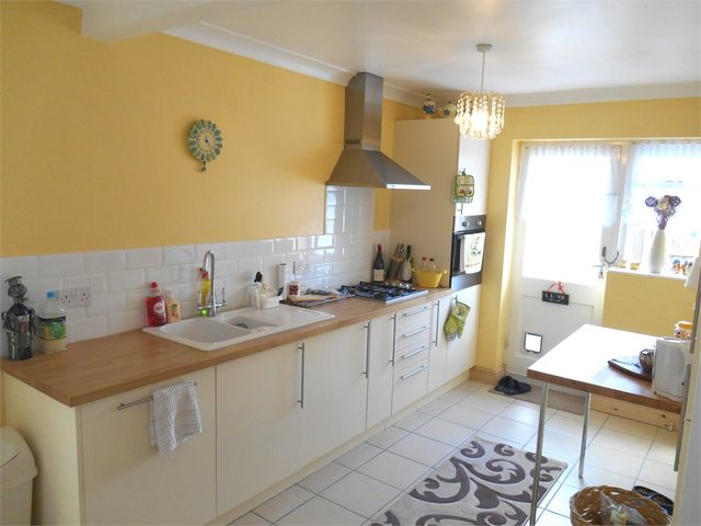  Image of 2 bedroom Detached house for sale in Slade Road Holland-on-Sea Clacton-on-Sea CO15 at Holland-on-Sea, CO15 5EJ