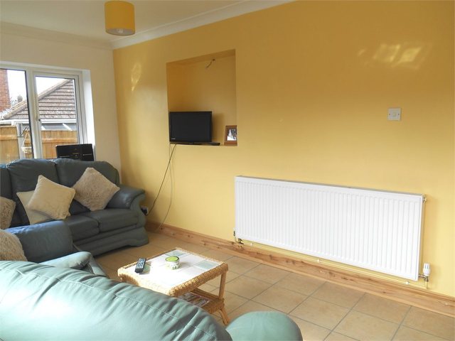  Image of 2 bedroom Detached house for sale in Slade Road Holland-on-Sea Clacton-on-Sea CO15 at Holland-on-Sea, CO15 5EJ
