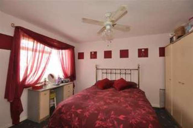  Image of 3 bedroom Terraced house for sale in Solent Gardens Freshwater PO40 at Freshwater Isle of Wight Freshwater, PO40 9PW