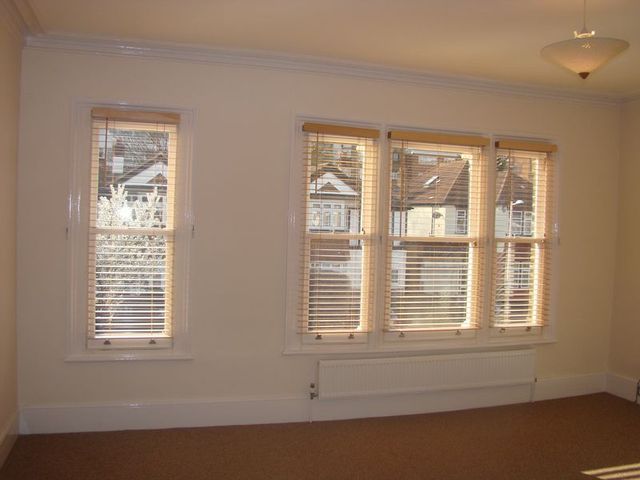  Image of 2 bedroom Flat to rent in Lansdowne Road London E18 at Lansdowne Road  London, E18 2AZ