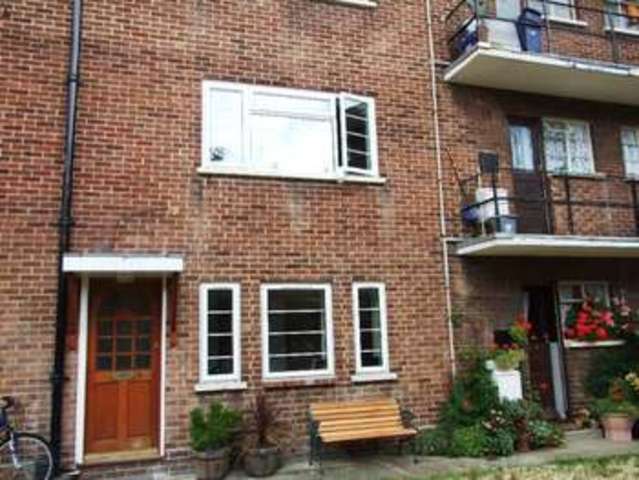  Image of 1 bedroom Flat to rent in Archers Archers Road Shirley Southampton SO15 at Banister Park Archers Road Southampton, SO15 2ND