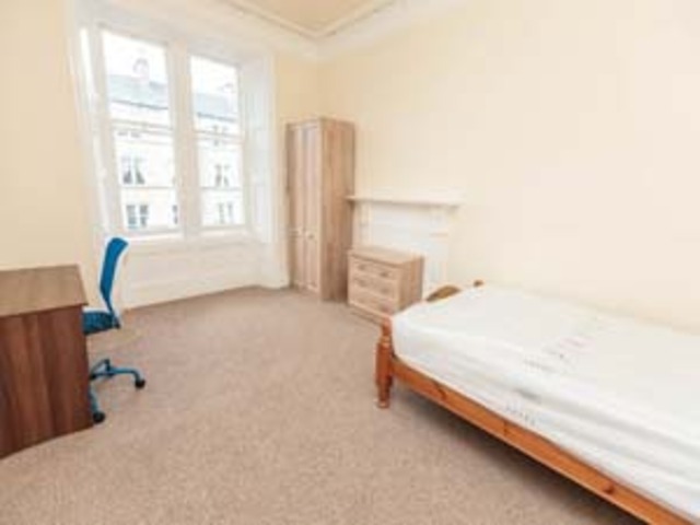  Image of 4 bedroom Flat to rent in Spottiswoode Street Edinburgh EH9 at Marchmont Edinburgh Edinburgh, EH9 1DH