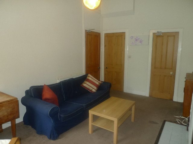  Image of 4 bedroom Flat to rent in Spottiswoode Street Edinburgh EH9 at Marchmont Edinburgh Edinburgh, EH9 1DQ