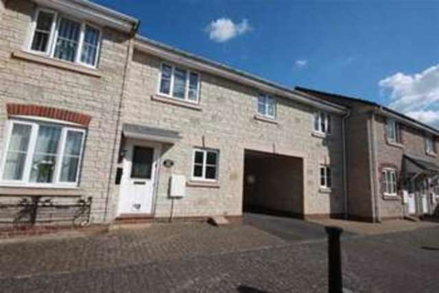  Image of 1 bedroom Flat to rent in Springfield Drive Calne SN11 at Calne, SN11 0UF