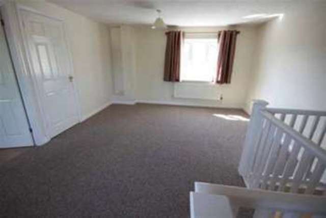  Image of 1 bedroom Flat to rent in Springfield Drive Calne SN11 at Calne, SN11 0UF