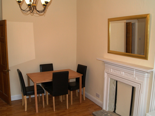  Image of 1 bedroom Flat to rent in Springhill Gardens Shawlands Glasgow G41 at Shawlands Glasgow Glasgow, G41 2EX
