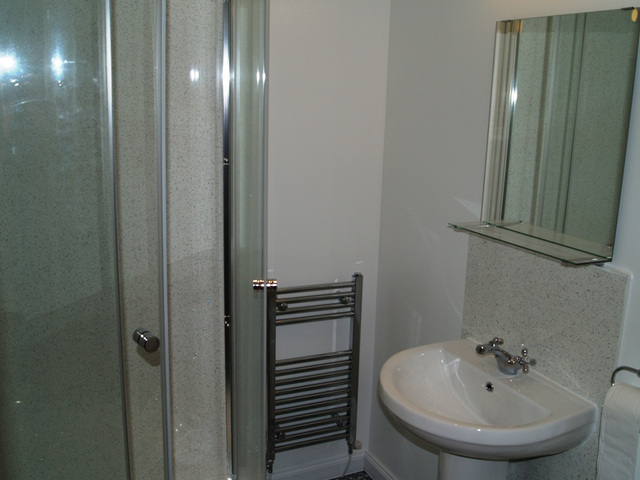  Image of 1 bedroom Flat to rent in Springhill Gardens Shawlands Glasgow G41 at Shawlands Glasgow Glasgow, G41 2EX