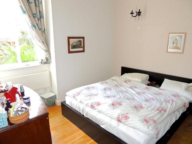  Image of 2 bedroom Detached house to rent in St. Giles Road London SE5 at Camberwell, SE5 7RG