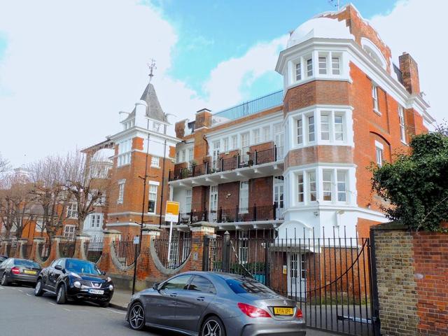  Image of 2 bedroom Detached house to rent in St. Giles Road London SE5 at Camberwell, SE5 7RG