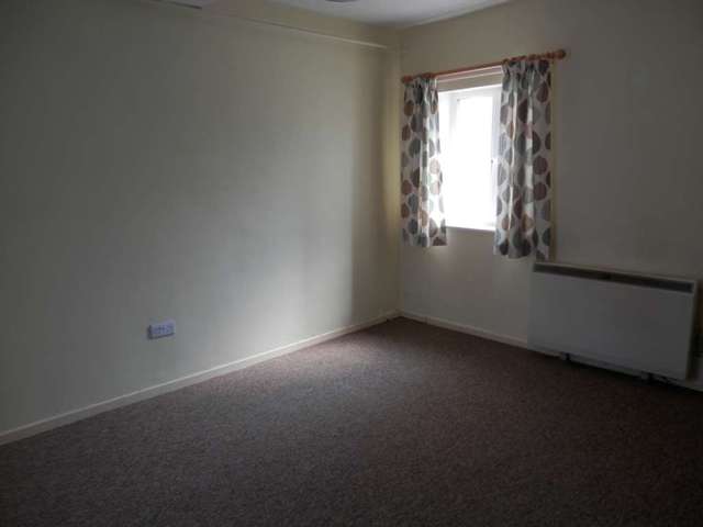  Image of 1 bedroom Apartment to rent in St. Neots Road Eaton Ford St. Neots PE19 at St Neots Road  St Neots, PE19 7AL