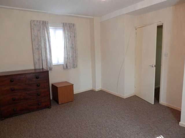  Image of 1 bedroom Apartment to rent in St. Neots Road Eaton Ford St. Neots PE19 at St Neots Road  St Neots, PE19 7AL