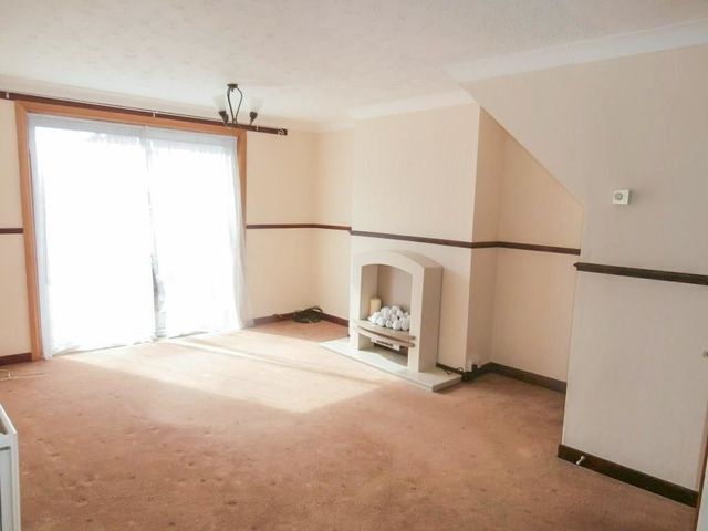  Image of 2 bedroom Terraced house to rent in St. Serfs Walk Alva FK12 at Alva Clackmannanshire Clackmannanshire, FK12 5DJ