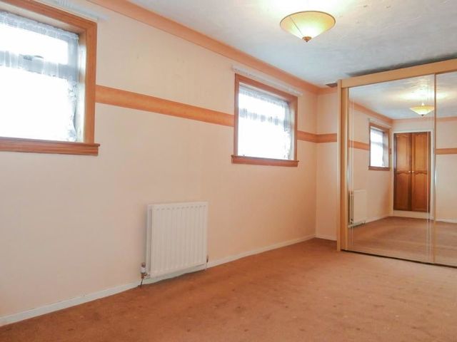 Image of 2 bedroom Terraced house to rent in St. Serfs Walk Alva FK12 at Alva Clackmannanshire Clackmannanshire, FK12 5DJ