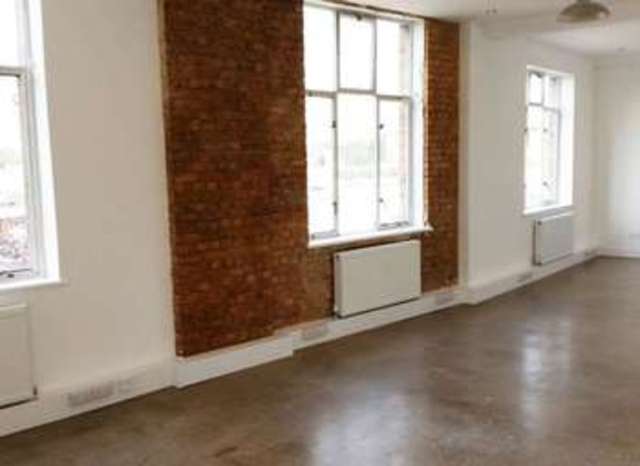  Image of Detached house to rent in Stanley Gardens London W3 at London, W3 7SZ
