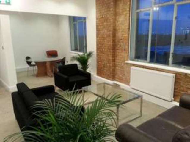  Image of Detached house to rent in Stanley Gardens London W3 at London, W3 7SZ