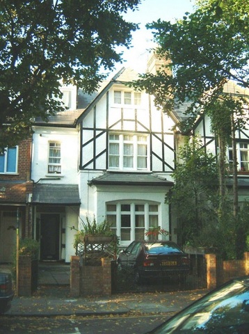  Image of 2 bedroom Flat to rent in Stanley Gardens London NW2 at Willesden Green NW2 London, NW2 4QH