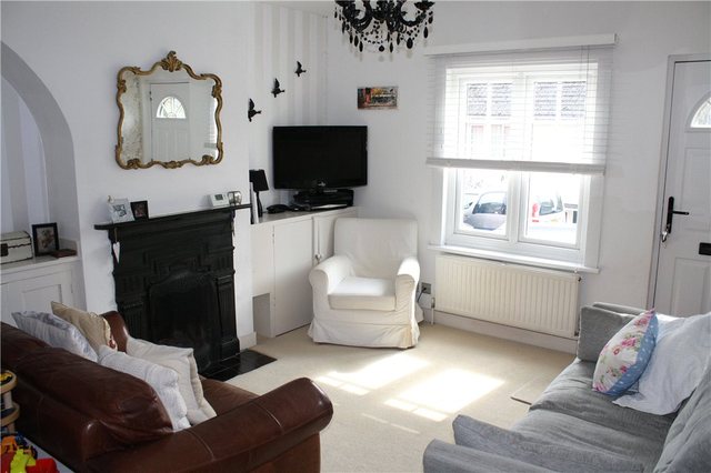  Image of 2 bedroom Terraced house for sale in Sunnyside Stansted CM24 at Stansted Mountfitchet Essex Stansted Mountfitchet, CM24 8AU