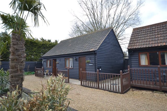  Image of 6 bedroom Detached house for sale in Burton End Stansted CM24 at Stansted Mountfitchet Essex Stansted Mountfitchet, CM24 8UQ