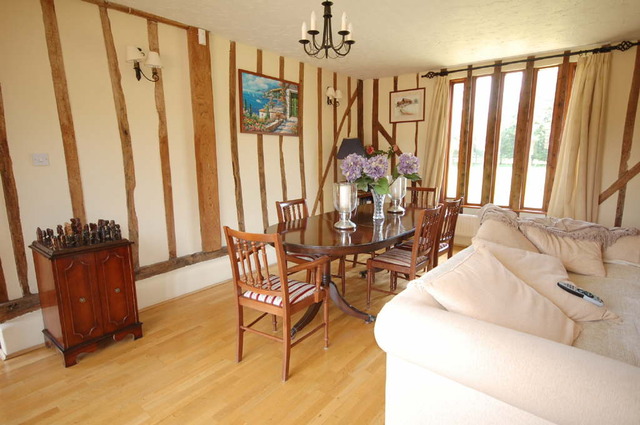  Image of 6 bedroom Detached house for sale in Burton End Stansted CM24 at Stansted Mountfitchet Essex Stansted Mountfitchet, CM24 8UQ