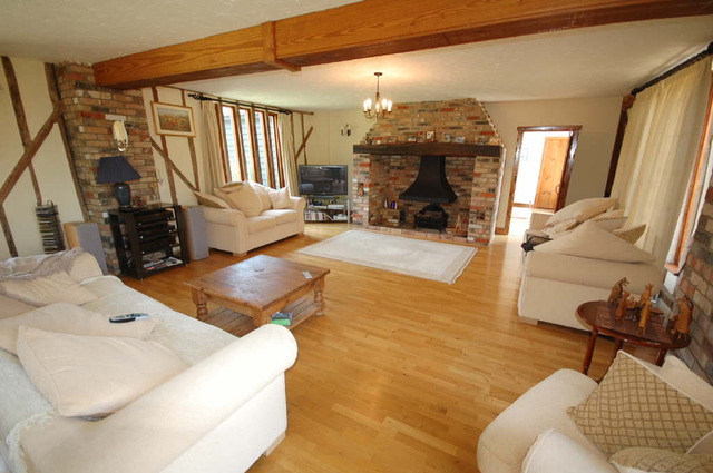  Image of 6 bedroom Detached house for sale in Burton End Stansted CM24 at Stansted Mountfitchet Essex Stansted Mountfitchet, CM24 8UQ