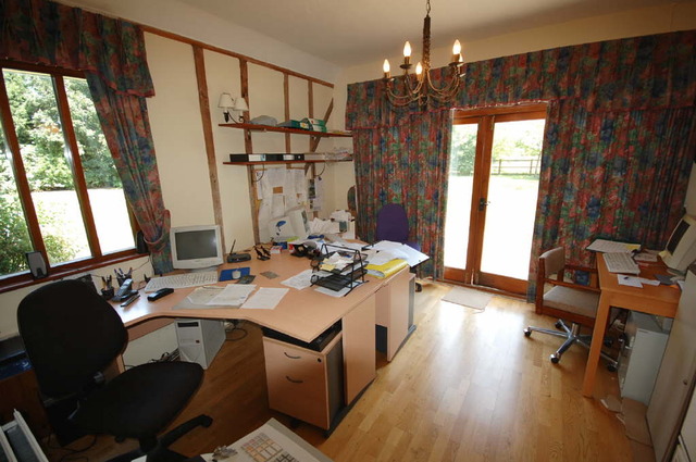  Image of 6 bedroom Detached house for sale in Burton End Stansted CM24 at Stansted Mountfitchet Essex Stansted Mountfitchet, CM24 8UQ
