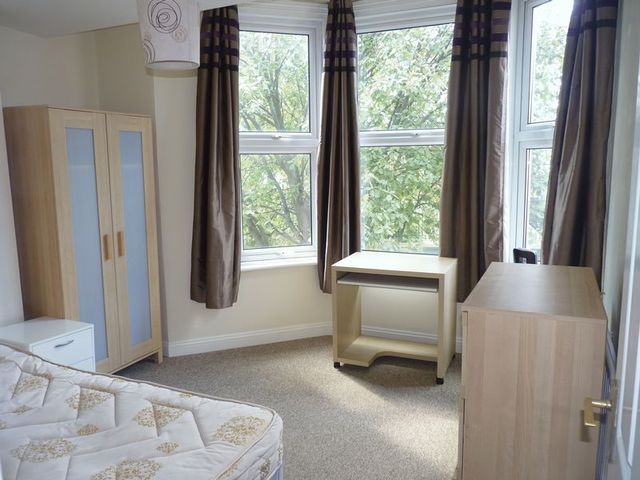  Image of 6 bedroom Flat to rent in Starbeck Avenue Newcastle upon Tyne NE2 at Starbeck Avenue Array Jesmond, NE2 1PB