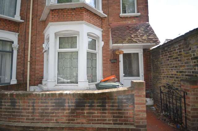  Image of 4 bedroom Detached house to rent in St. Mary