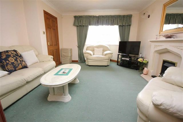  Image of 4 bedroom Property for sale in Stock Close Rochdale OL12 at Stock Close Shawclough Shawclough, OL12 6BB