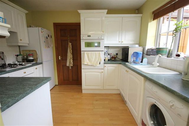  Image of 4 bedroom Property for sale in Stock Close Rochdale OL12 at Stock Close Shawclough Shawclough, OL12 6BB
