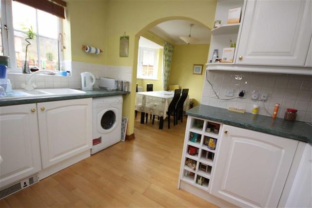  Image of 4 bedroom Property for sale in Stock Close Rochdale OL12 at Stock Close Shawclough Shawclough, OL12 6BB
