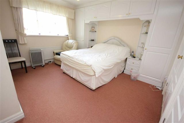  Image of 4 bedroom Property for sale in Stock Close Rochdale OL12 at Stock Close Shawclough Shawclough, OL12 6BB