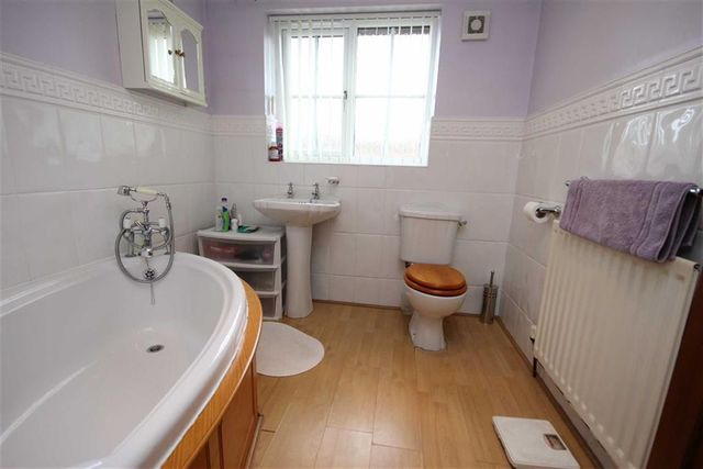 Image of 4 bedroom Property for sale in Stock Close Rochdale OL12 at Stock Close Shawclough Shawclough, OL12 6BB