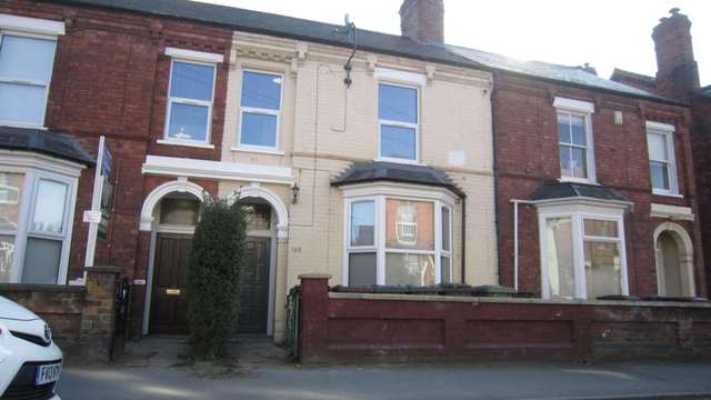  Image of 1 bedroom Studio flat to rent in West Parade Lincoln LN1 at West Parade  Lincoln, LN1 1QS