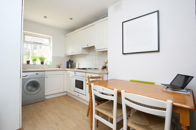  Image of 1 bedroom Apartment for sale in Sulina Road London SW2 at Sulina Road  Streatham Hill, SW2 4EJ