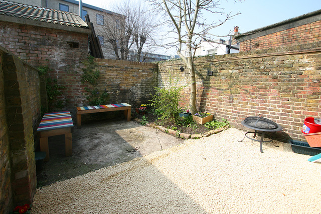  Image of 1 bedroom Apartment for sale in Sulina Road London SW2 at Sulina Road  Streatham Hill, SW2 4EJ